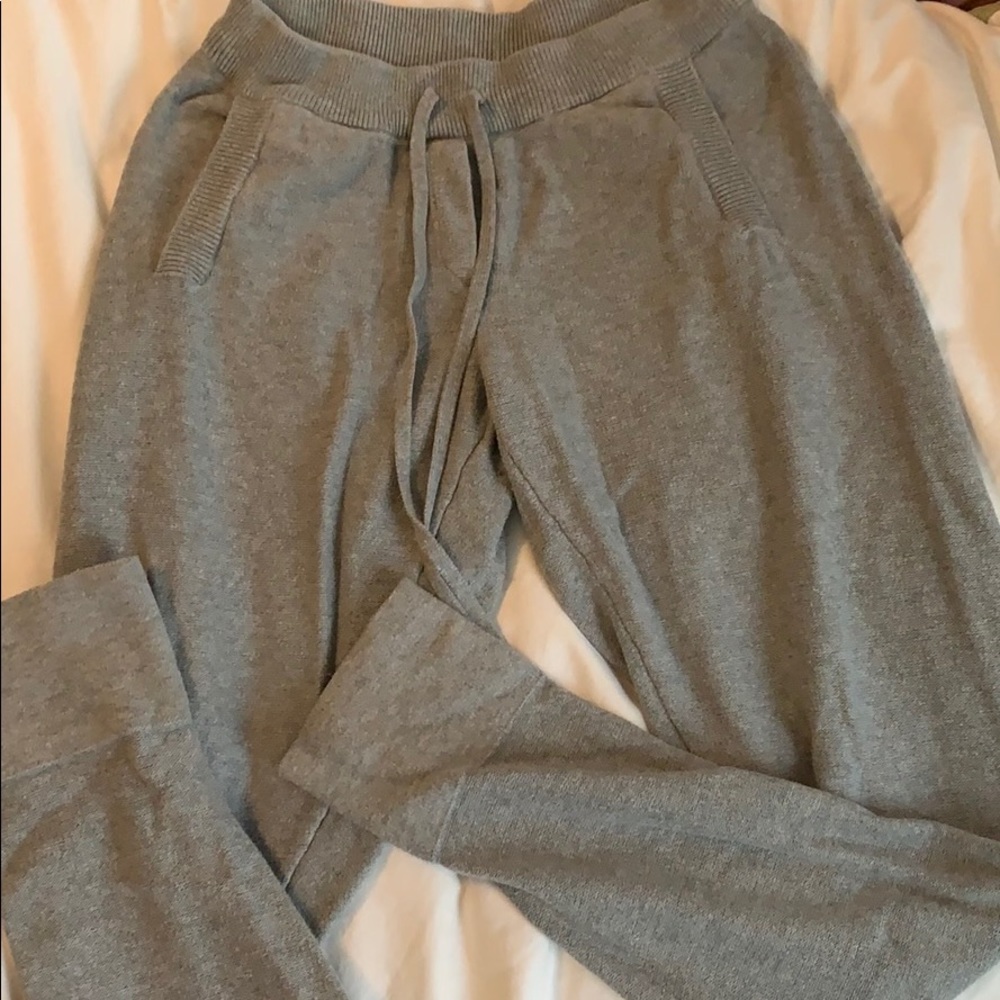 Victoria Secret Sweat Pants w/pockets size small
